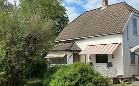 Oslo House, Nedre Kjellerstuvei, First Floor, Twin Room